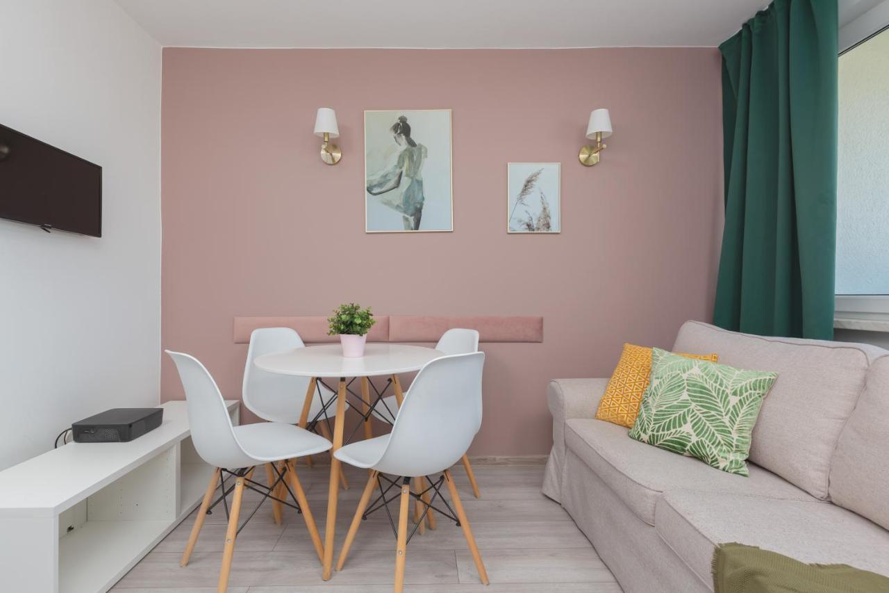 Apartaments Solec 79 By Noclegi Renters Varsavia Esterno foto