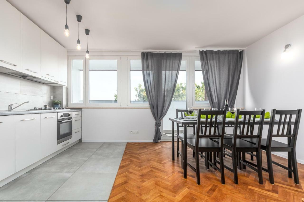 Apartaments Solec 79 By Noclegi Renters Varsavia Esterno foto