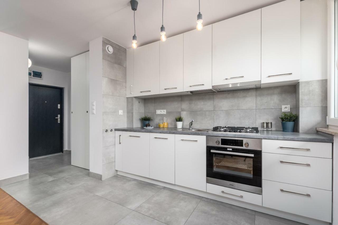 Apartaments Solec 79 By Noclegi Renters Varsavia Esterno foto